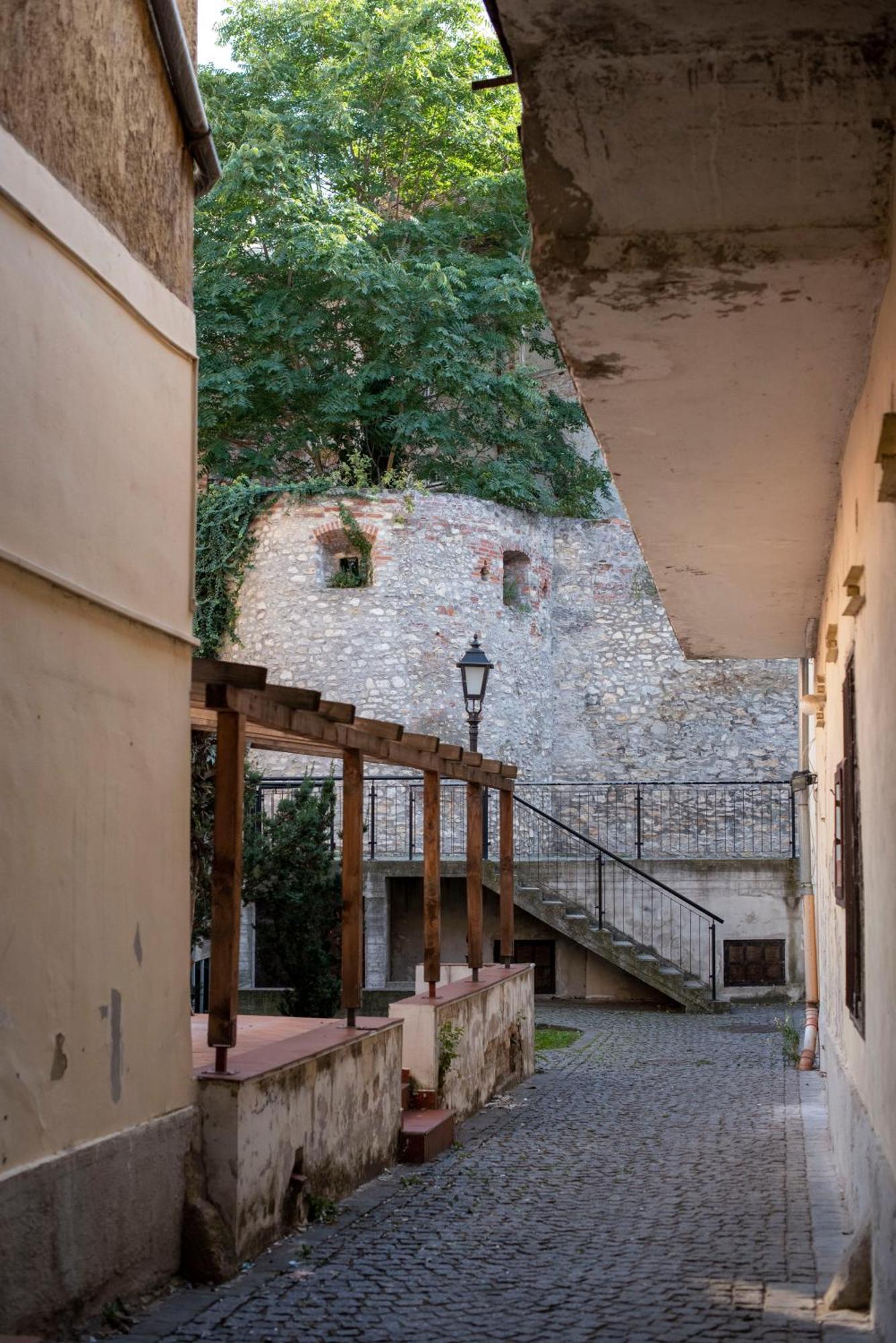 Varfal-Lak Apartman Sopron Esterno foto