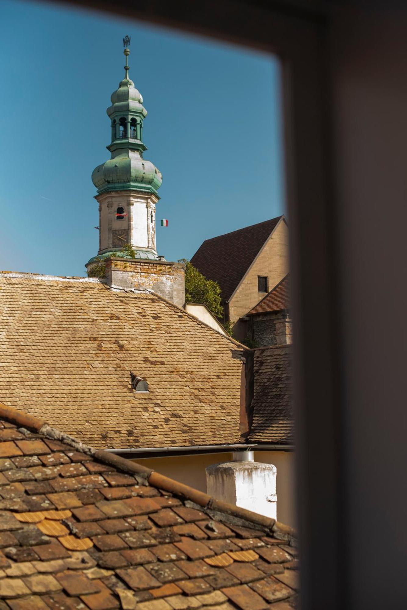 Varfal-Lak Apartman Sopron Esterno foto